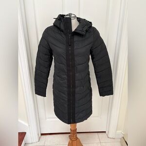 GAP Women's Black Puffer Coat